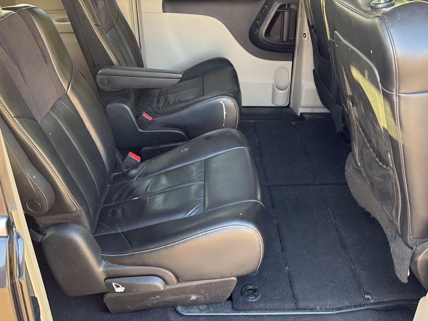 2015 Chrysler Town & Country Limited Platinum