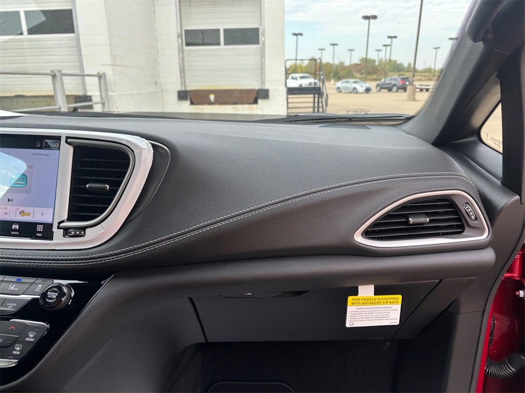 2026 Chrysler Pacifica PACIFICA SELECT AWD