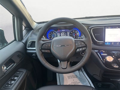 2026 Chrysler Pacifica PACIFICA SELECT AWD