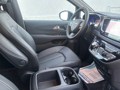 2026 Chrysler Pacifica PACIFICA SELECT AWD