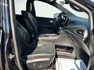 2024 Chrysler Pacifica Limited AWD