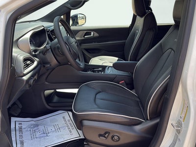 2027 Chrysler Pacifica PACIFICA LIMITED AWD