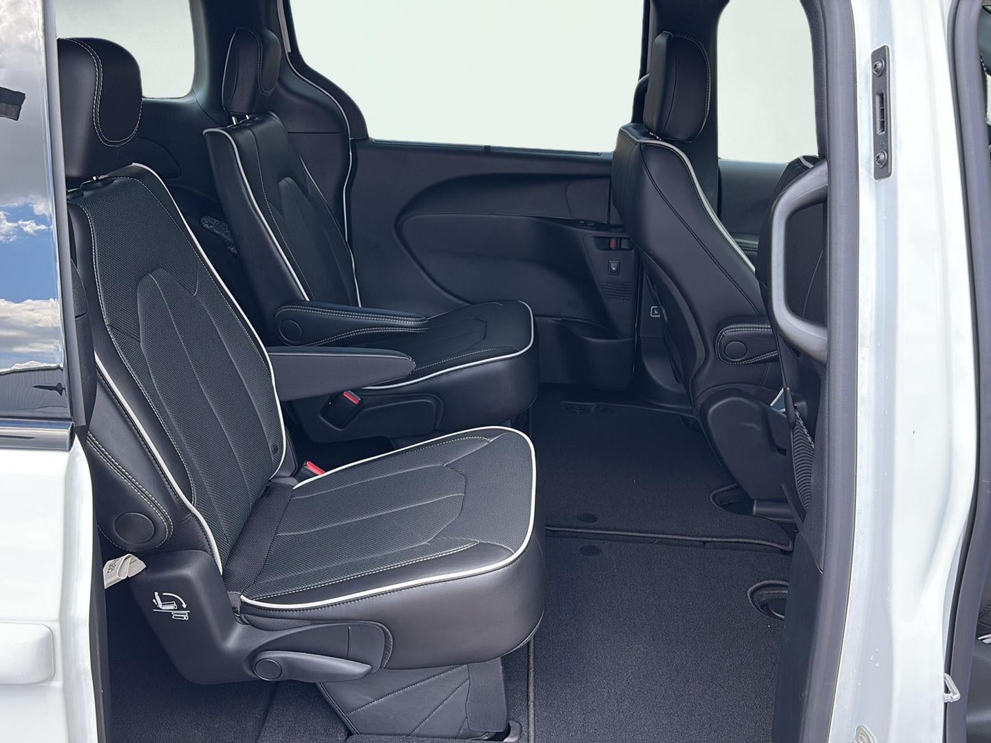 2027 Chrysler Pacifica PACIFICA LIMITED AWD