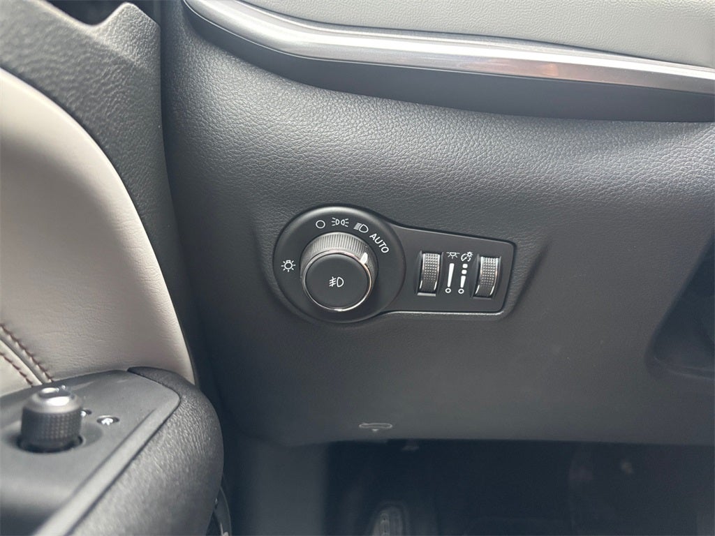 2025 Jeep Compass COMPASS LIMITED 4X4