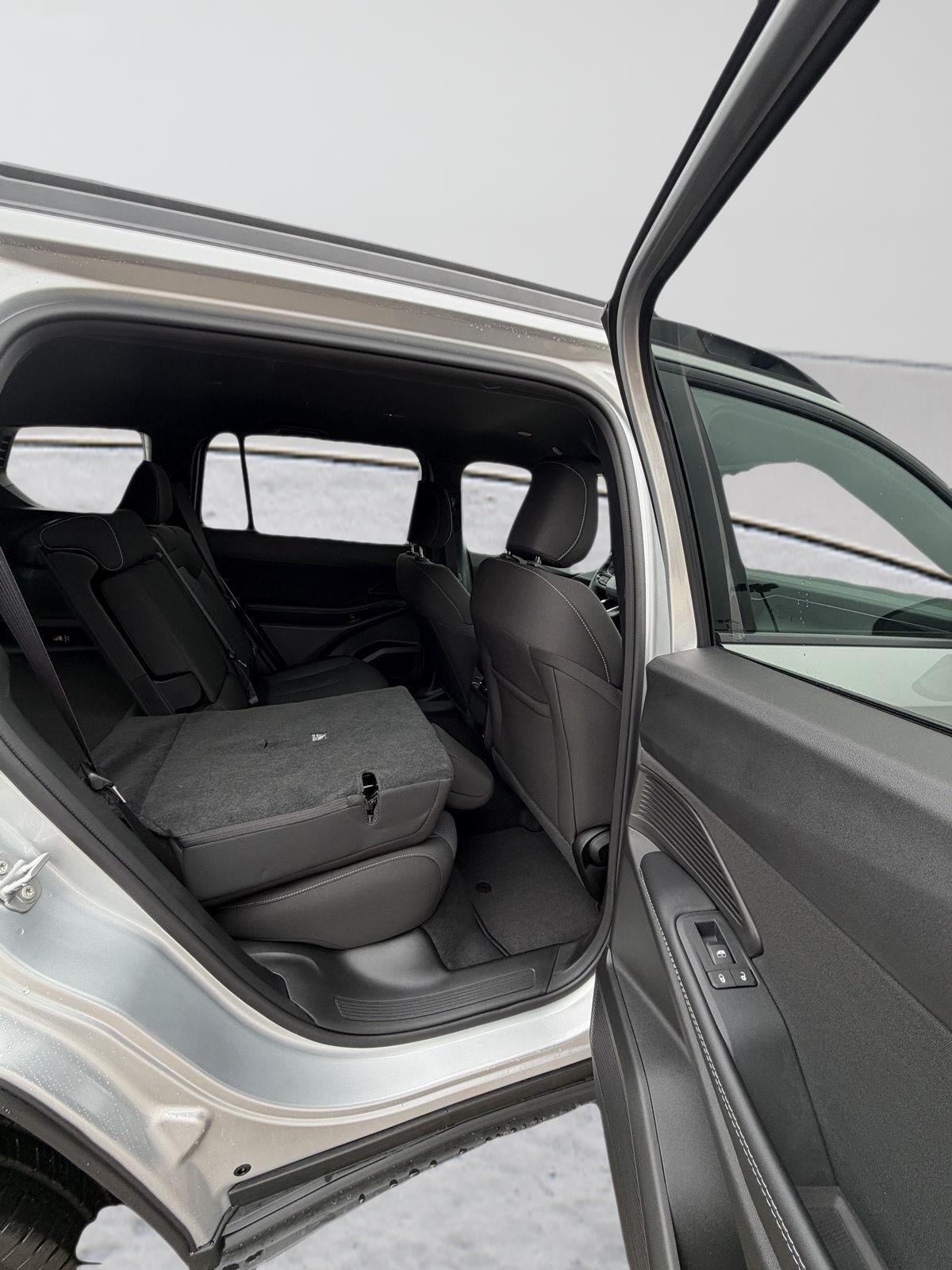 2026 Jeep CHEROKEE LAREDO 4X4 17
