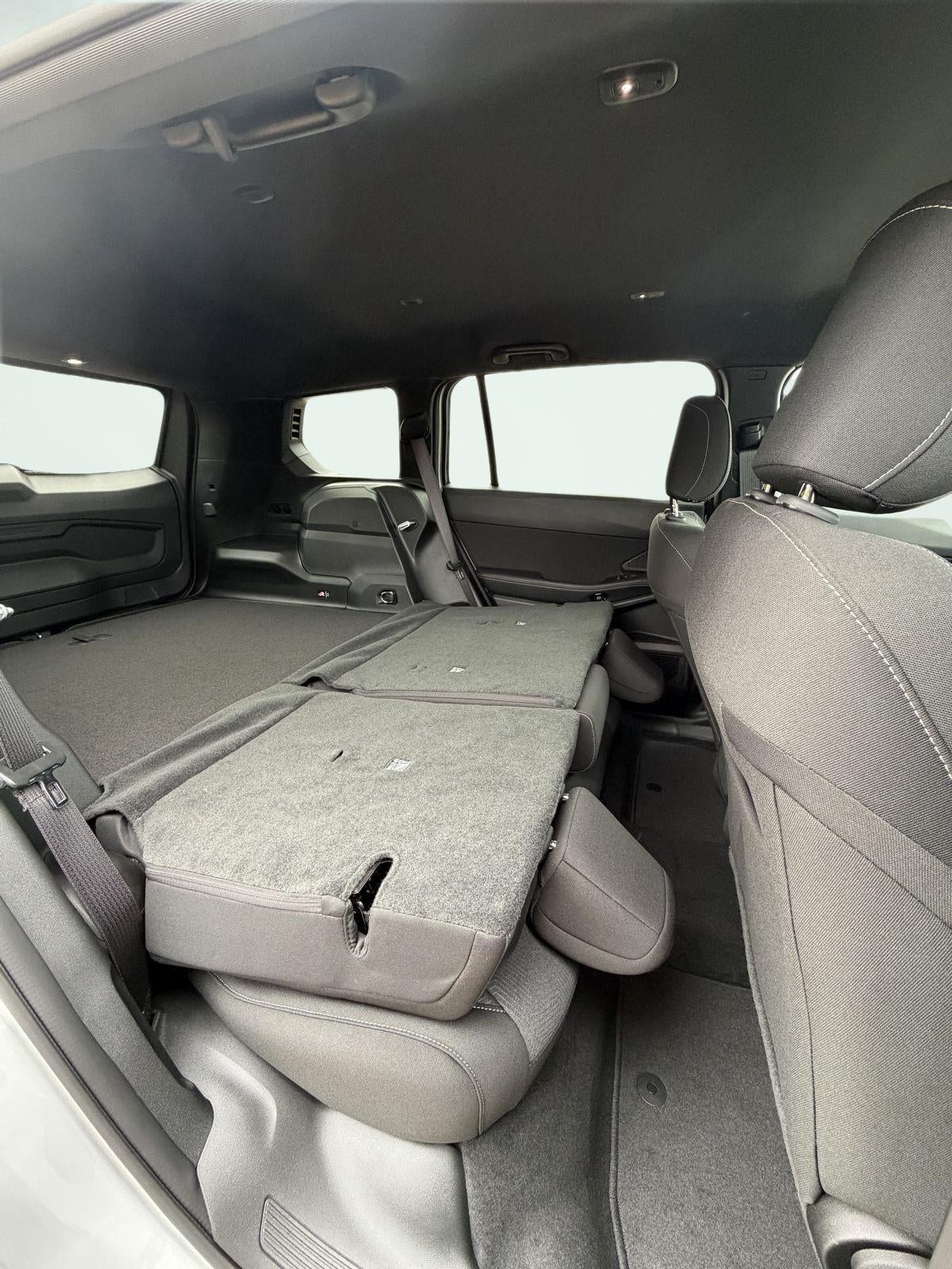 2026 Jeep CHEROKEE LAREDO 4X4 19