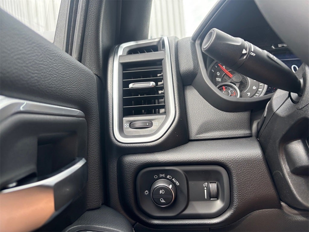 2026 RAM Ram 3500 RAM 3500 BIG HORN CREW CAB 4X4 6'4' BOX