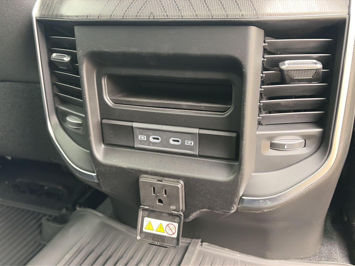 2026 RAM Ram 3500 RAM 3500 BIG HORN CREW CAB 4X4 6'4' BOX