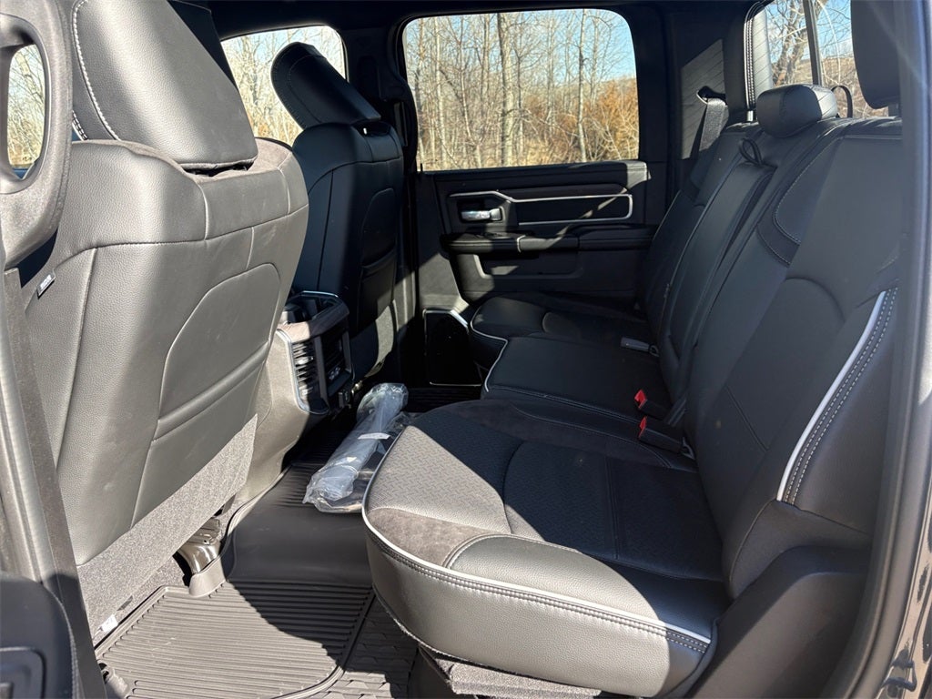 2026 RAM Ram 3500 RAM 3500 LARAMIE CREW CAB 4X4 6'4' BOX