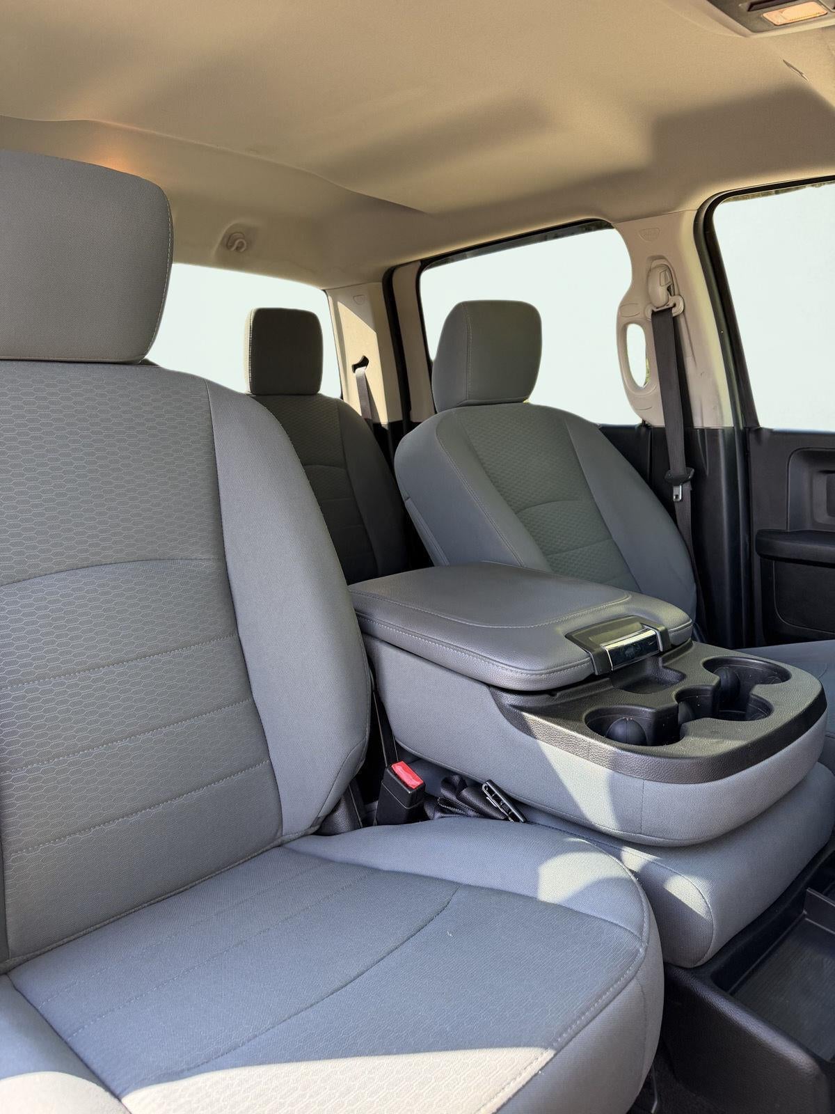 2018 RAM 3500 Tradesman Crew Cab 4x4 8' Box