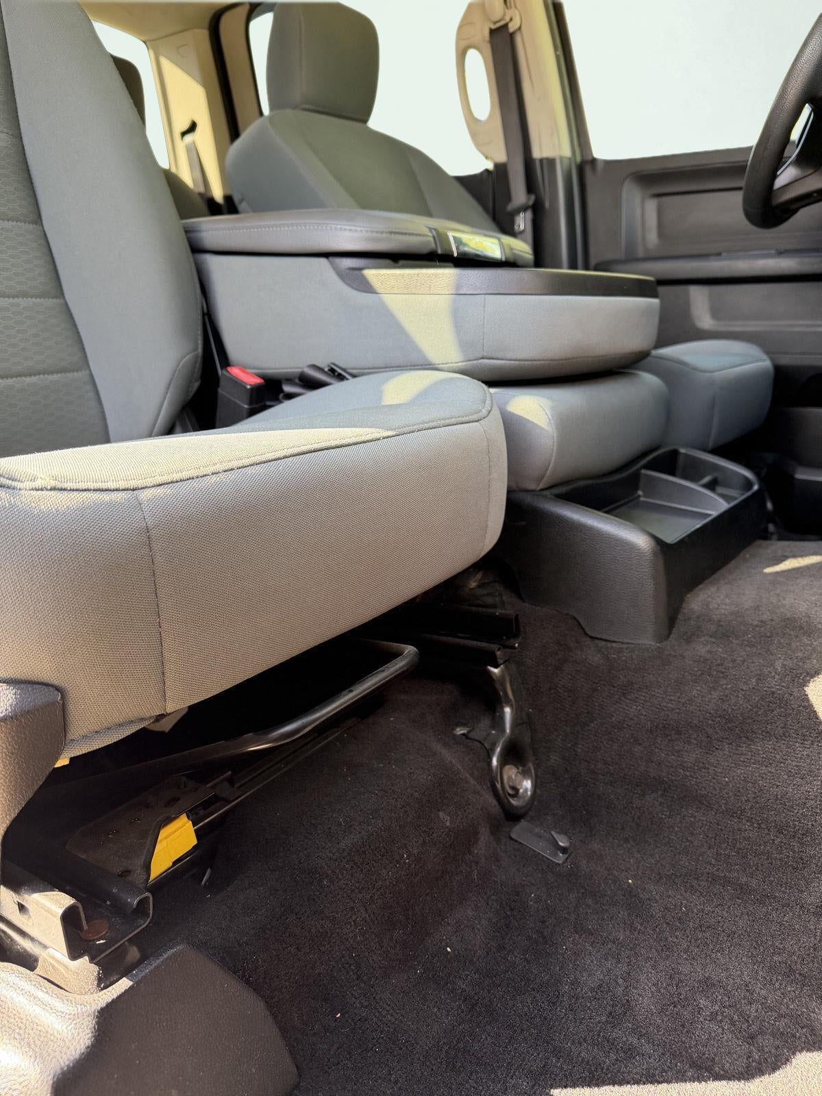 2018 RAM 3500 Tradesman Crew Cab 4x4 8' Box