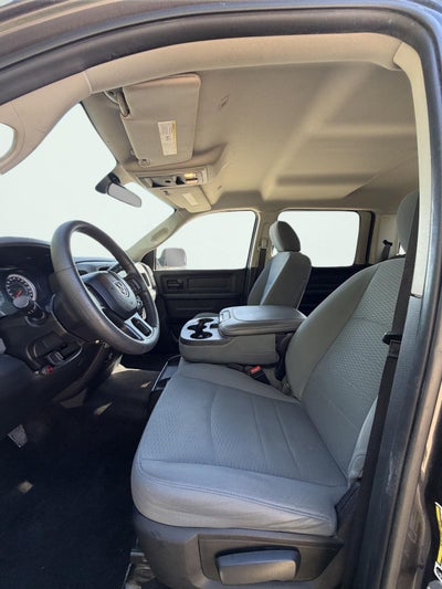 2018 RAM 3500 Tradesman Crew Cab 4x4 8' Box