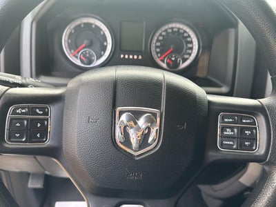 2019 RAM 1500 Classic Tradesman Crew Cab 4x4 5'7' Box