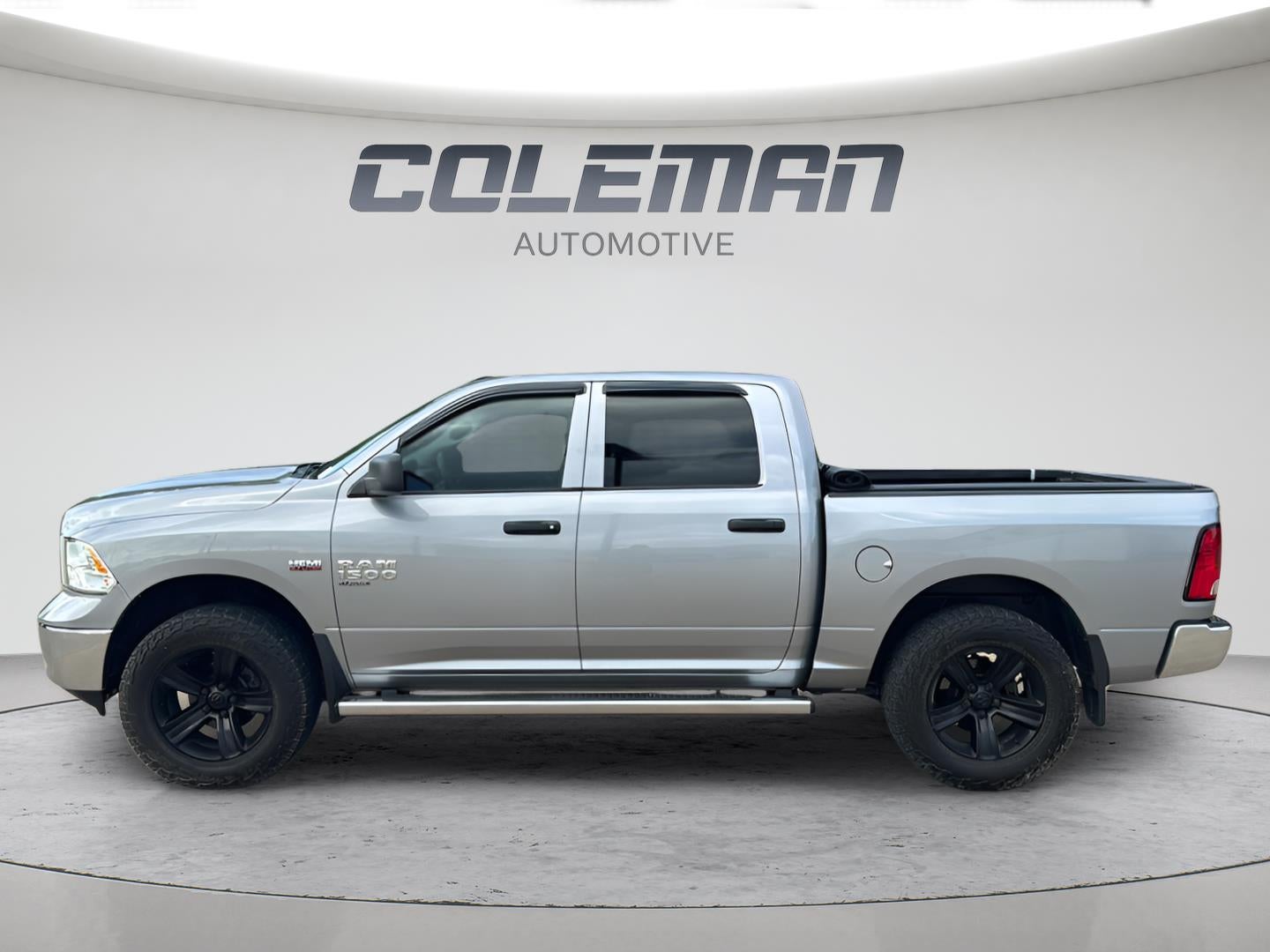 2019 RAM 1500 Classic Tradesman Crew Cab 4x4 5'7' Box