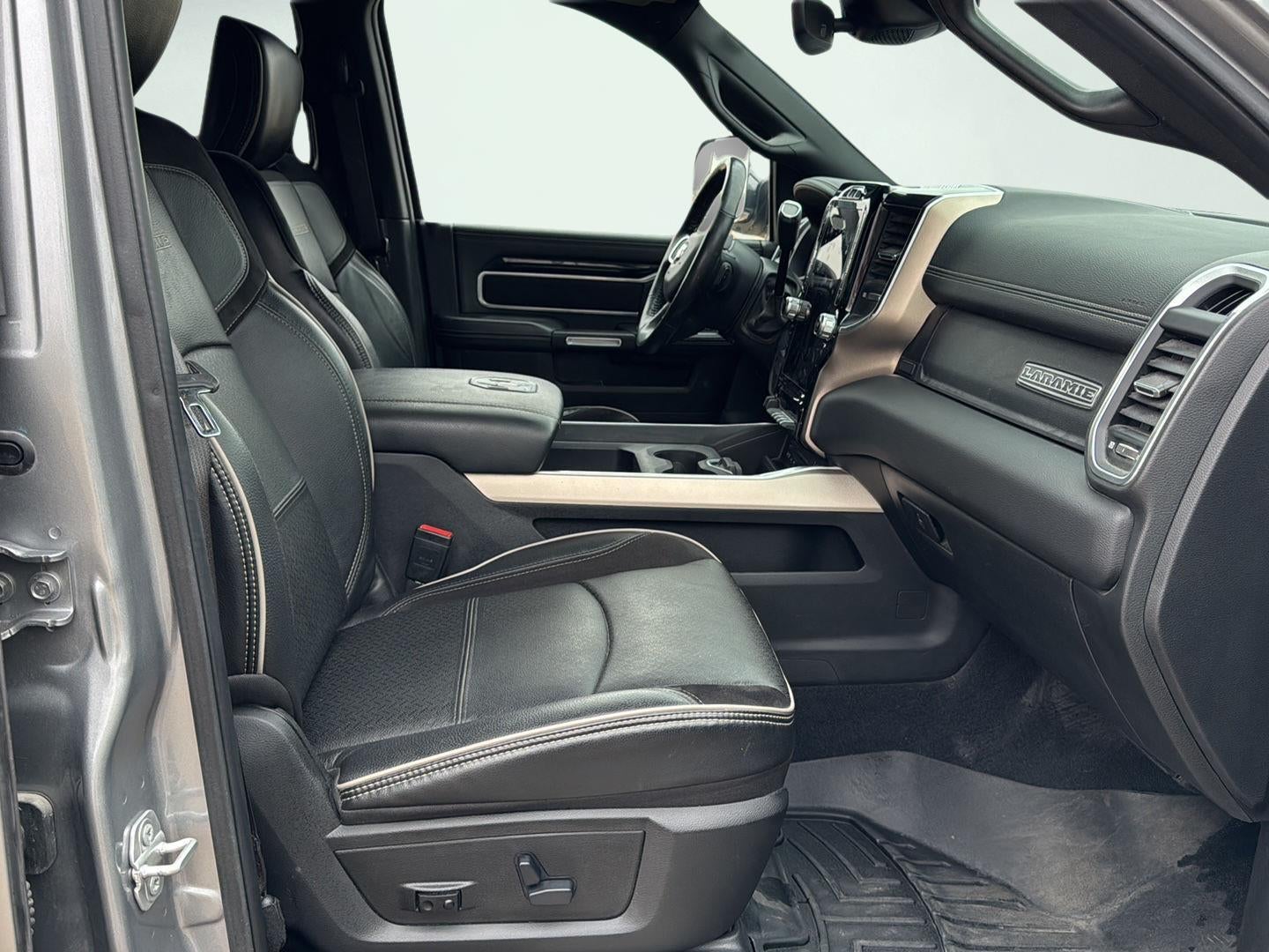 2019 RAM 2500 Laramie Crew Cab 4x4 6'4' Box