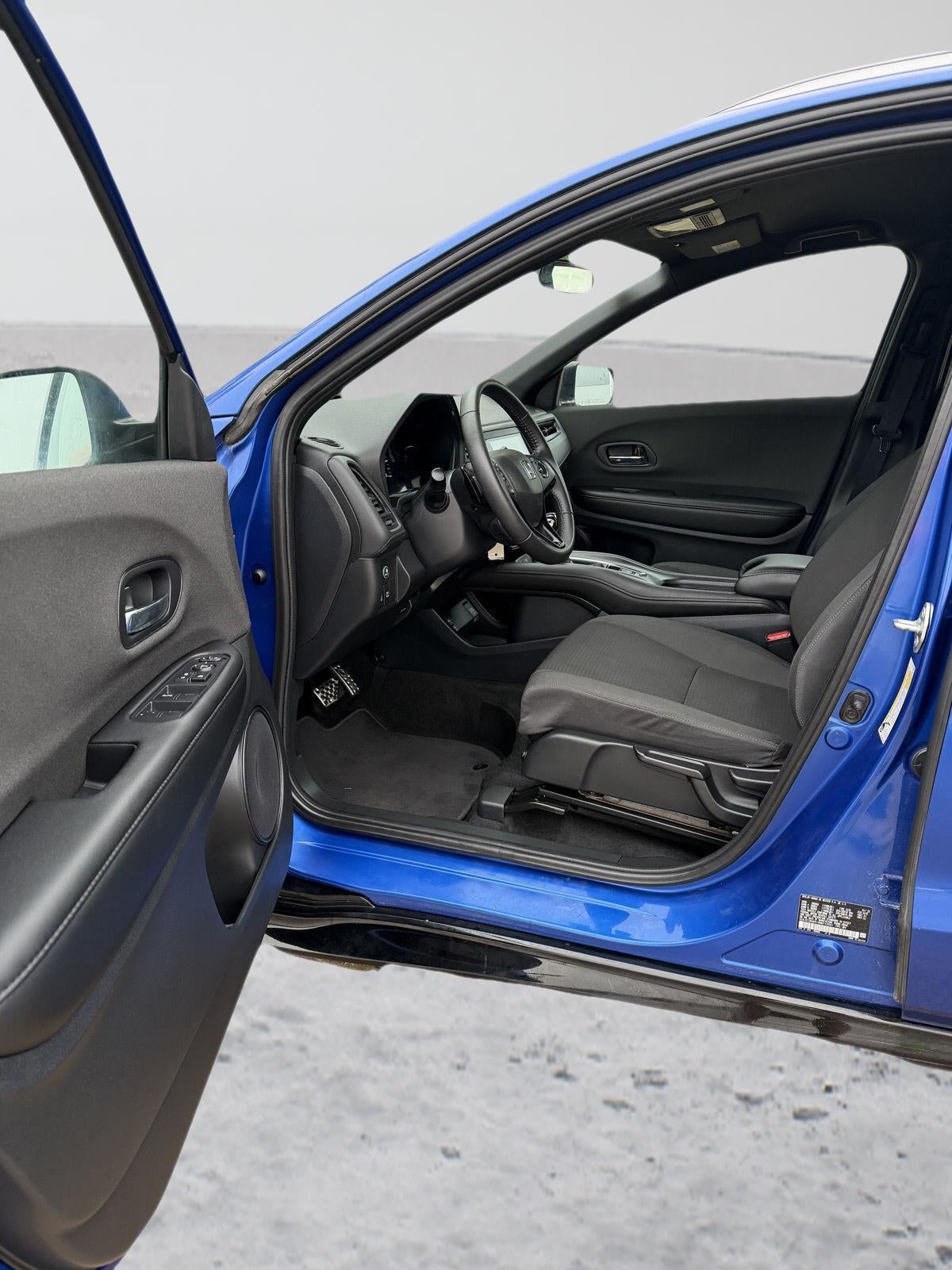 2022 Honda HR V AWD Sport 2