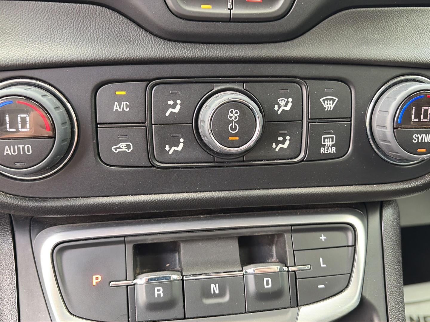2024 GMC Terrain AWD SLT