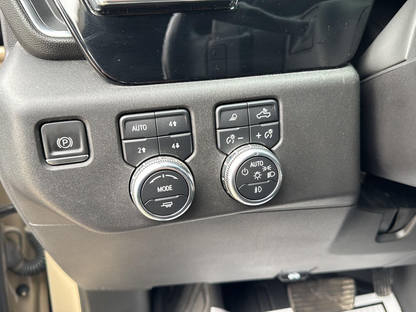 2022 GMC Sierra 1500 4WD Crew Cab Short Box Elevation