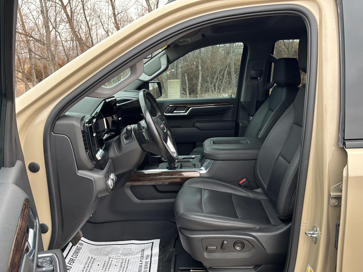 2022 GMC Sierra 1500 4WD Crew Cab Short Box Elevation