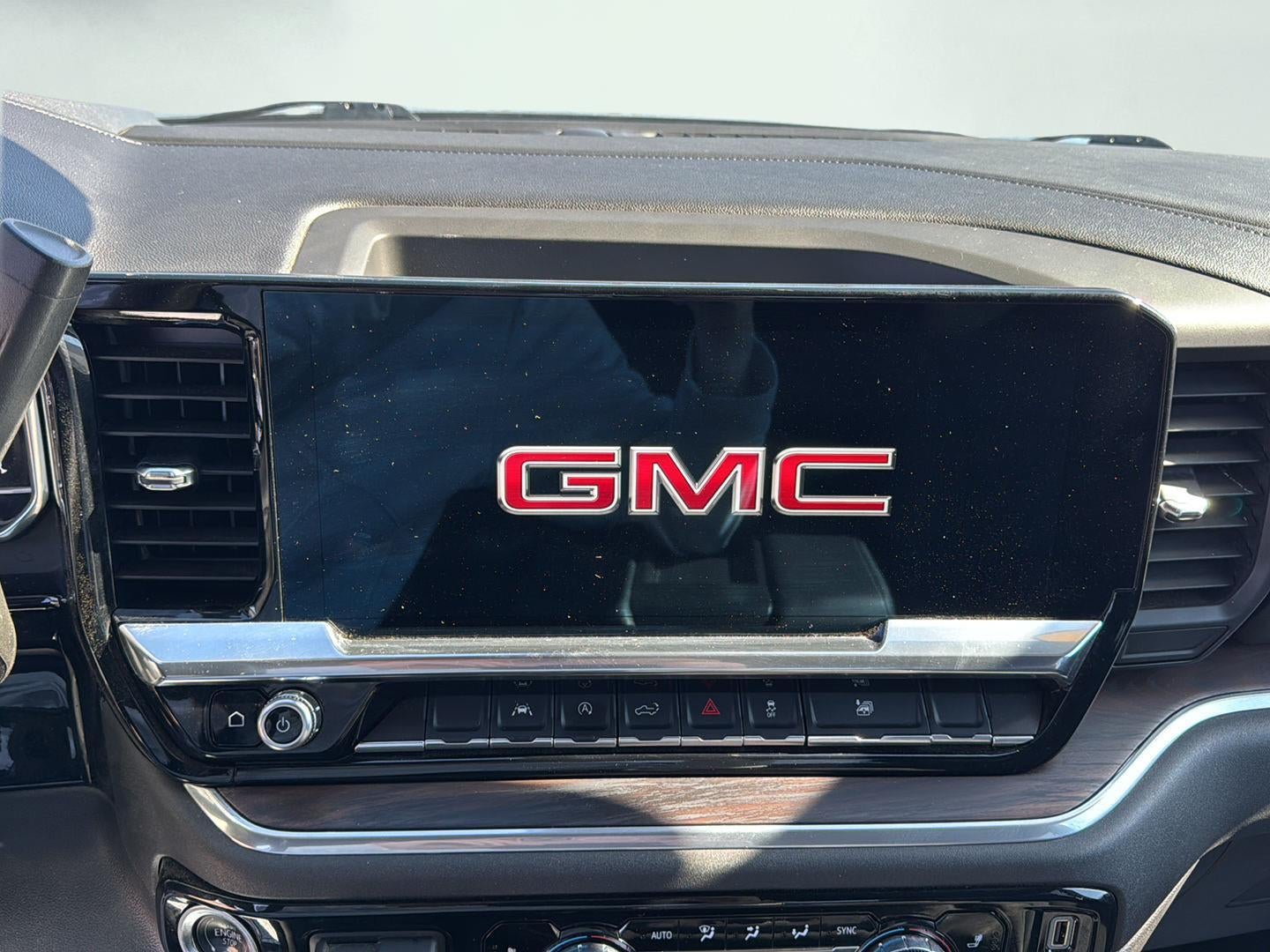 2025 GMC Sierra 1500 4WD Crew Cab Short Box SLT