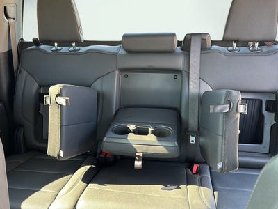 2025 GMC Sierra 1500 4WD Crew Cab Short Box SLT