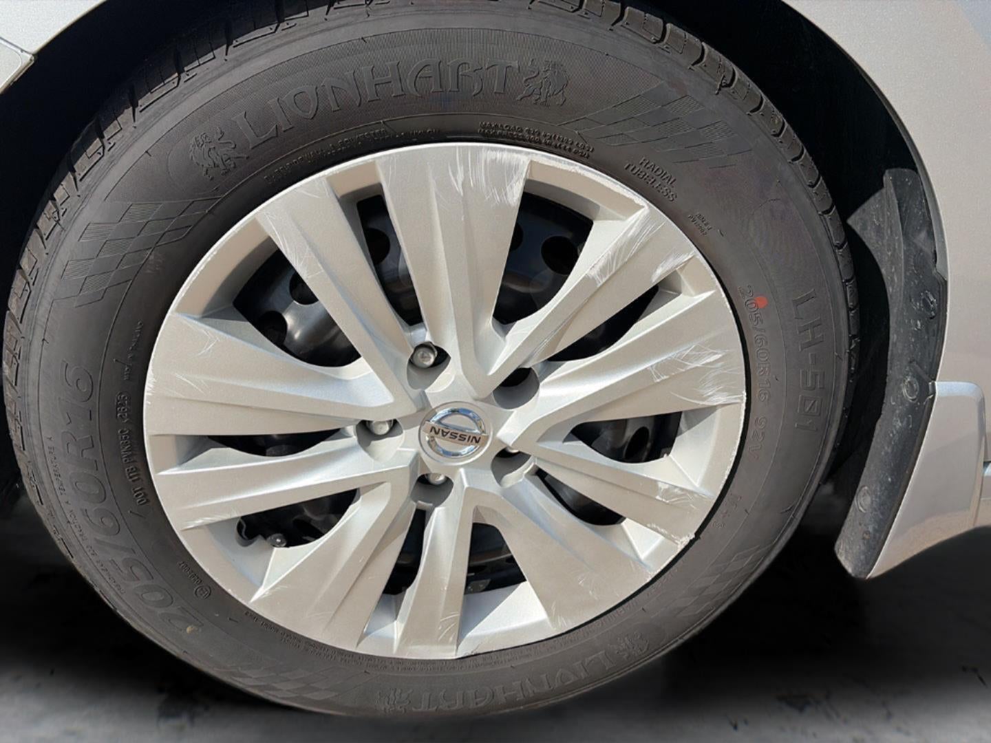 2023 Nissan Sentra S Xtronic CVT