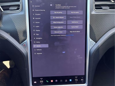 2017 Tesla Model S 90D