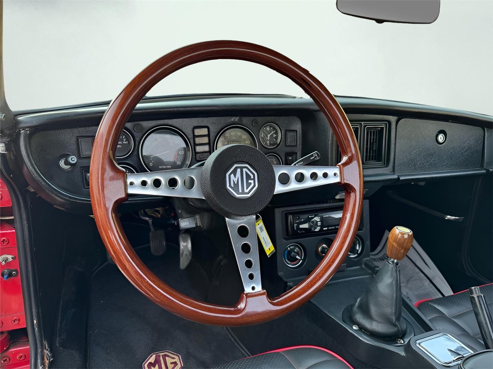 1977 Mg B B