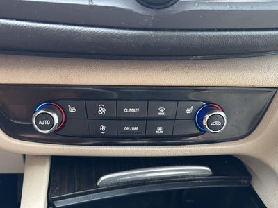 2019 Buick Regal TourX AWD Essence