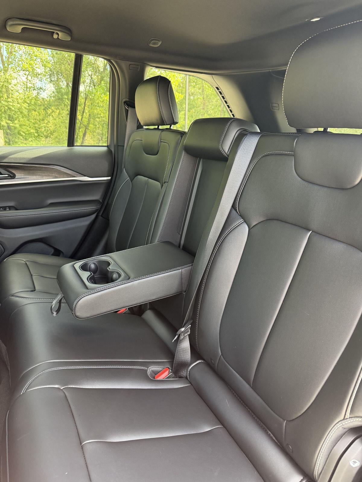 2027 Jeep Grand Cherokee LIMITED 4X4 15
