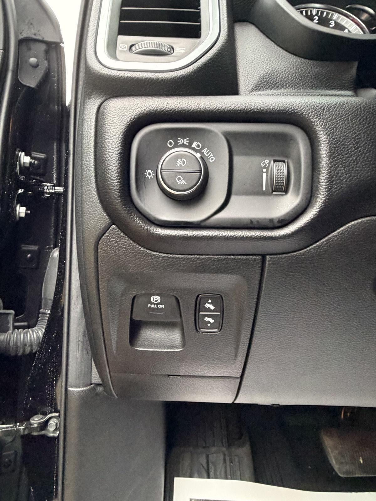 2025 RAM 1500 Big Horn 5