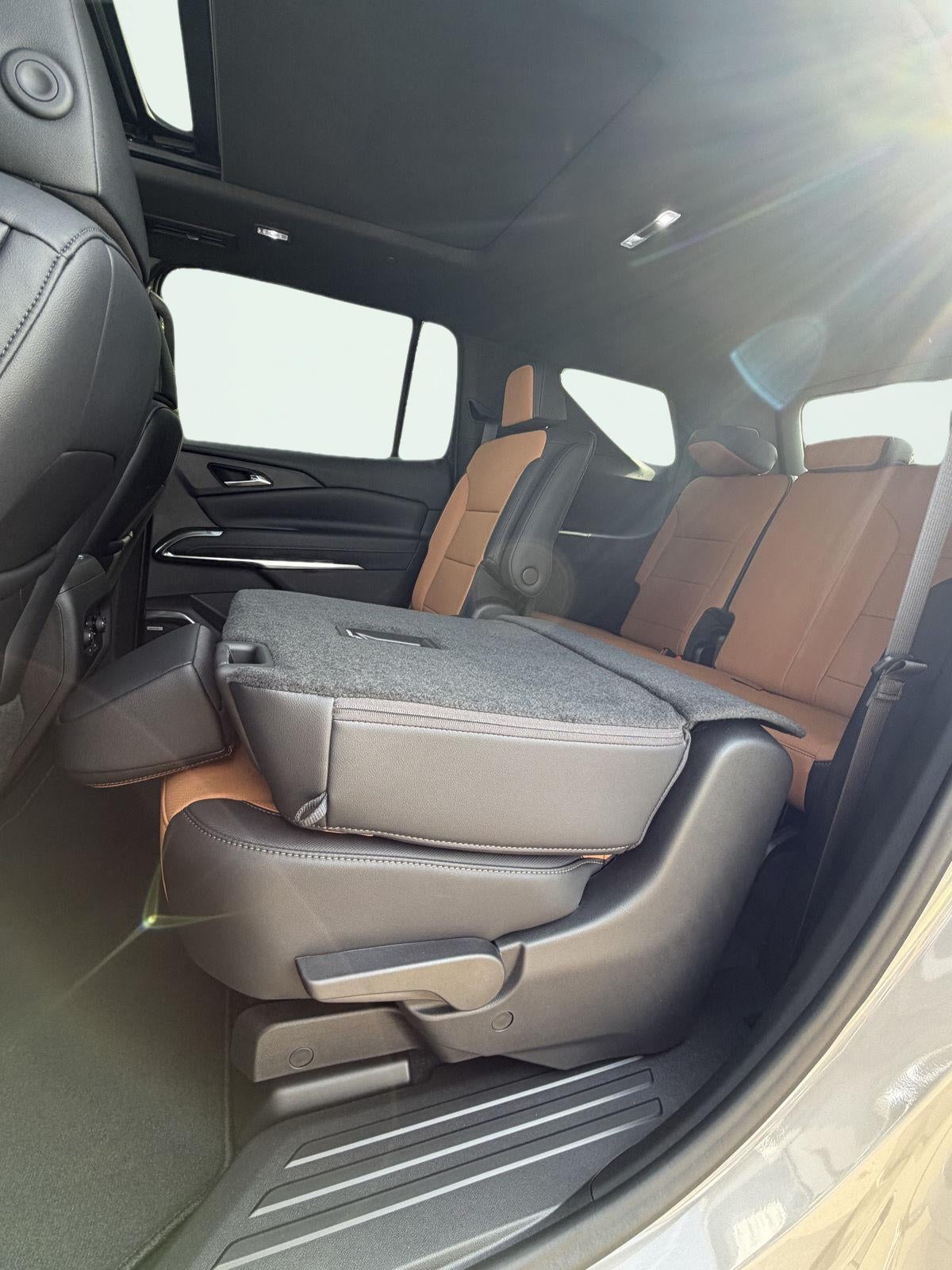 2027 Chevrolet Traverse AWD Z71 14