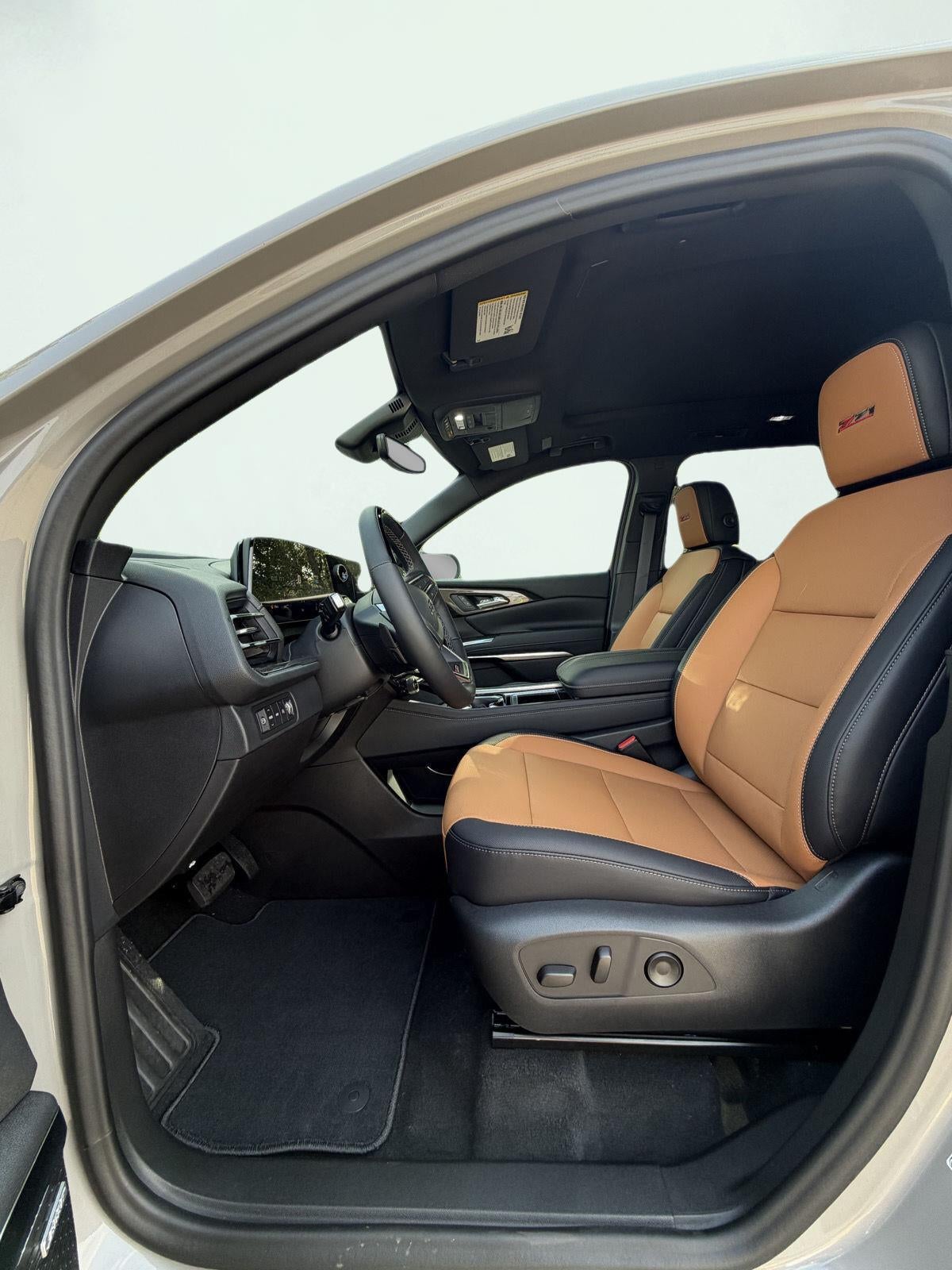 2027 Chevrolet Traverse AWD Z71 3