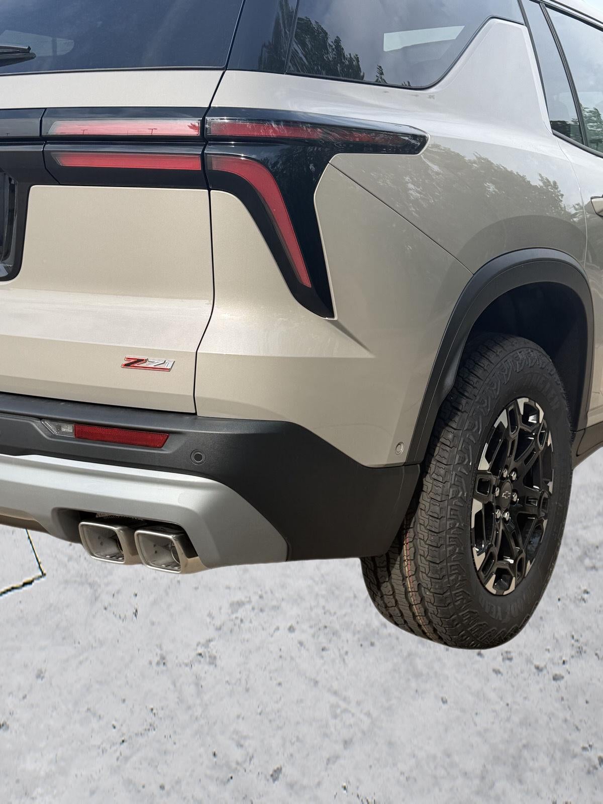 2027 Chevrolet Traverse AWD Z71 32