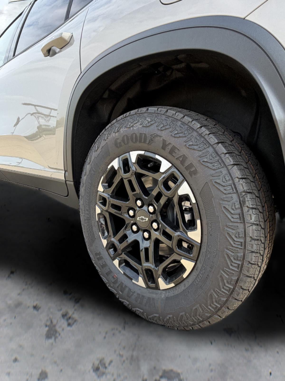 2027 Chevrolet Traverse AWD Z71 33