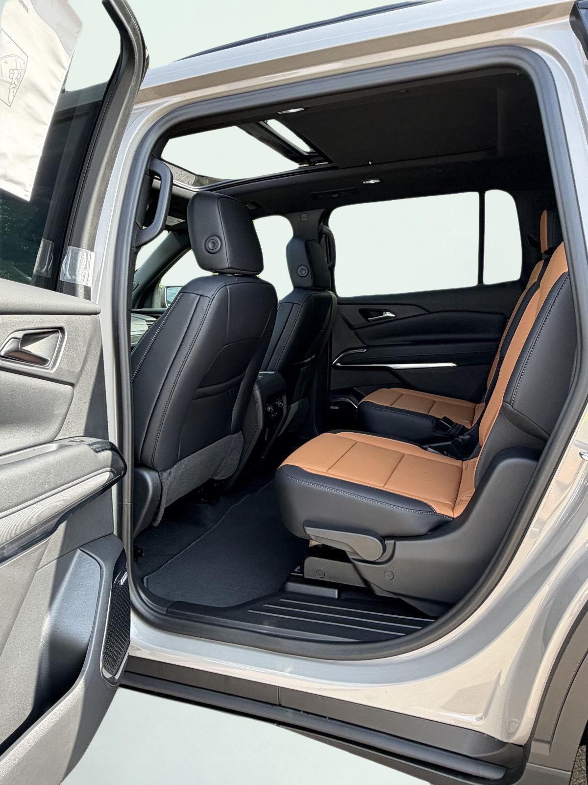 2027 Chevrolet Traverse AWD Z71 9