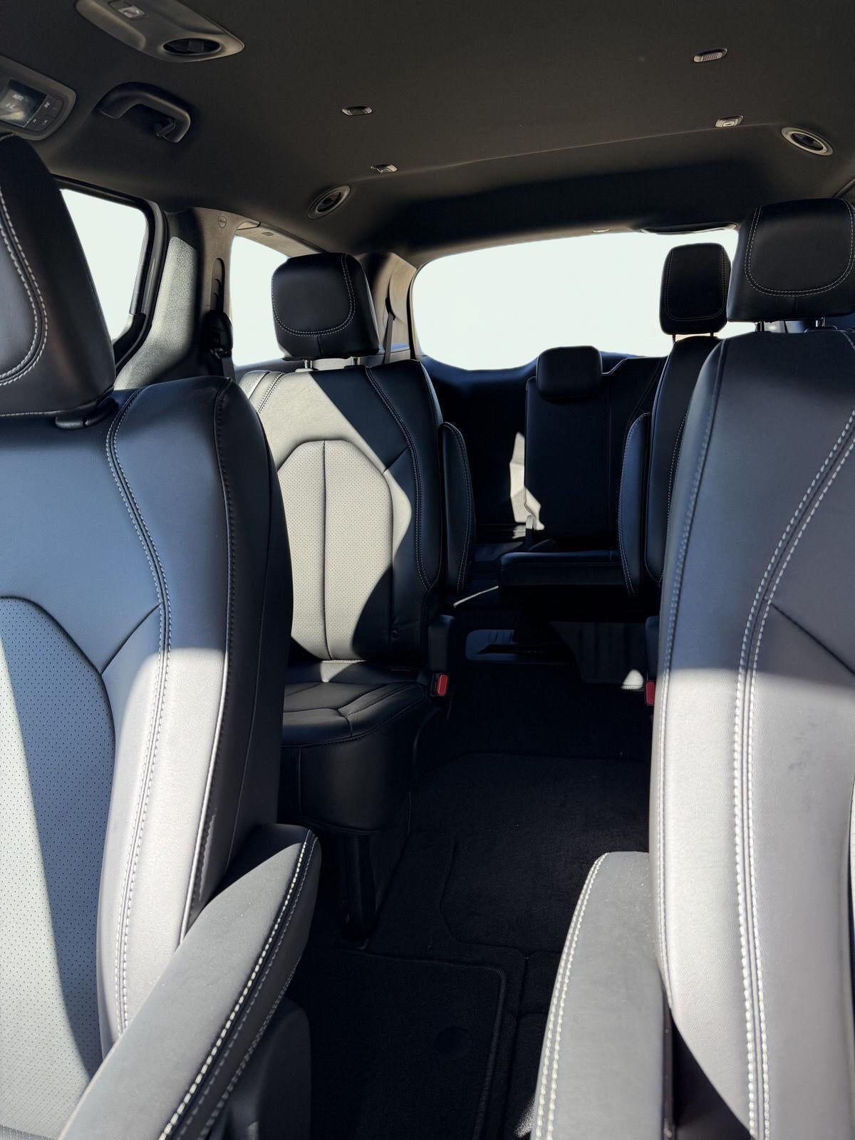 2027 Chrysler PACIFICA SELECT 15