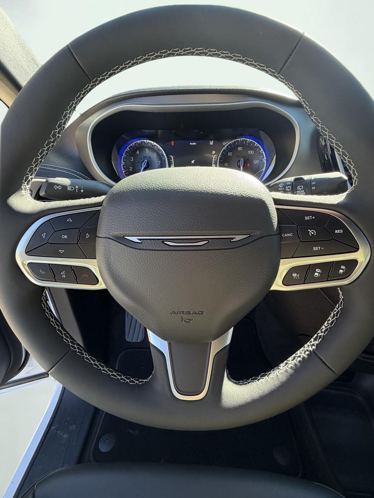 2027 Chrysler PACIFICA SELECT 16