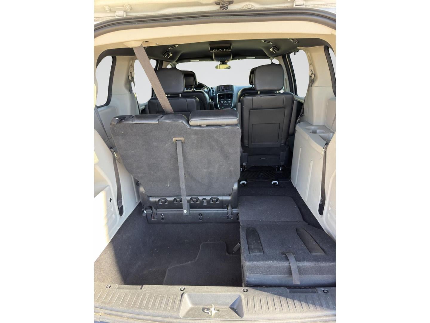 2019 Dodge Grand Caravan SXT 16