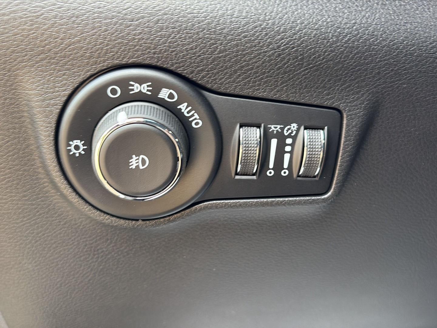 2026 Jeep Compass Latitude Altitude 10