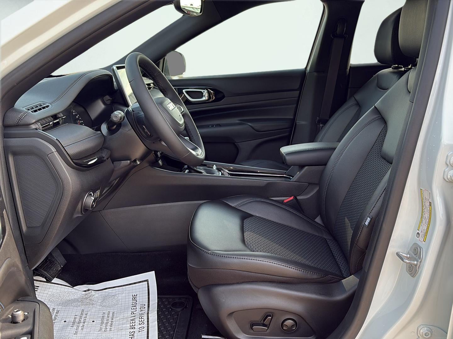 2026 Jeep Compass Latitude Altitude 2