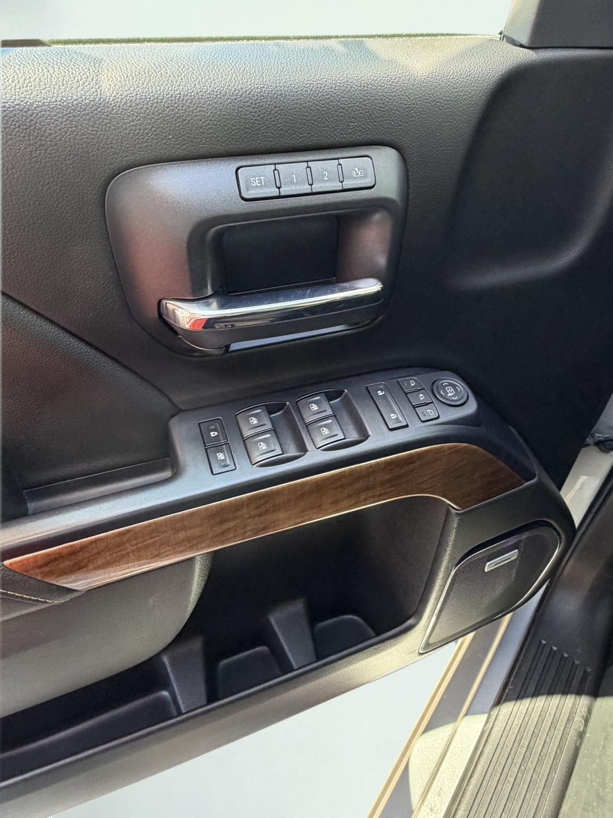 2018 Chevrolet Silverado 1500 LTZ 3