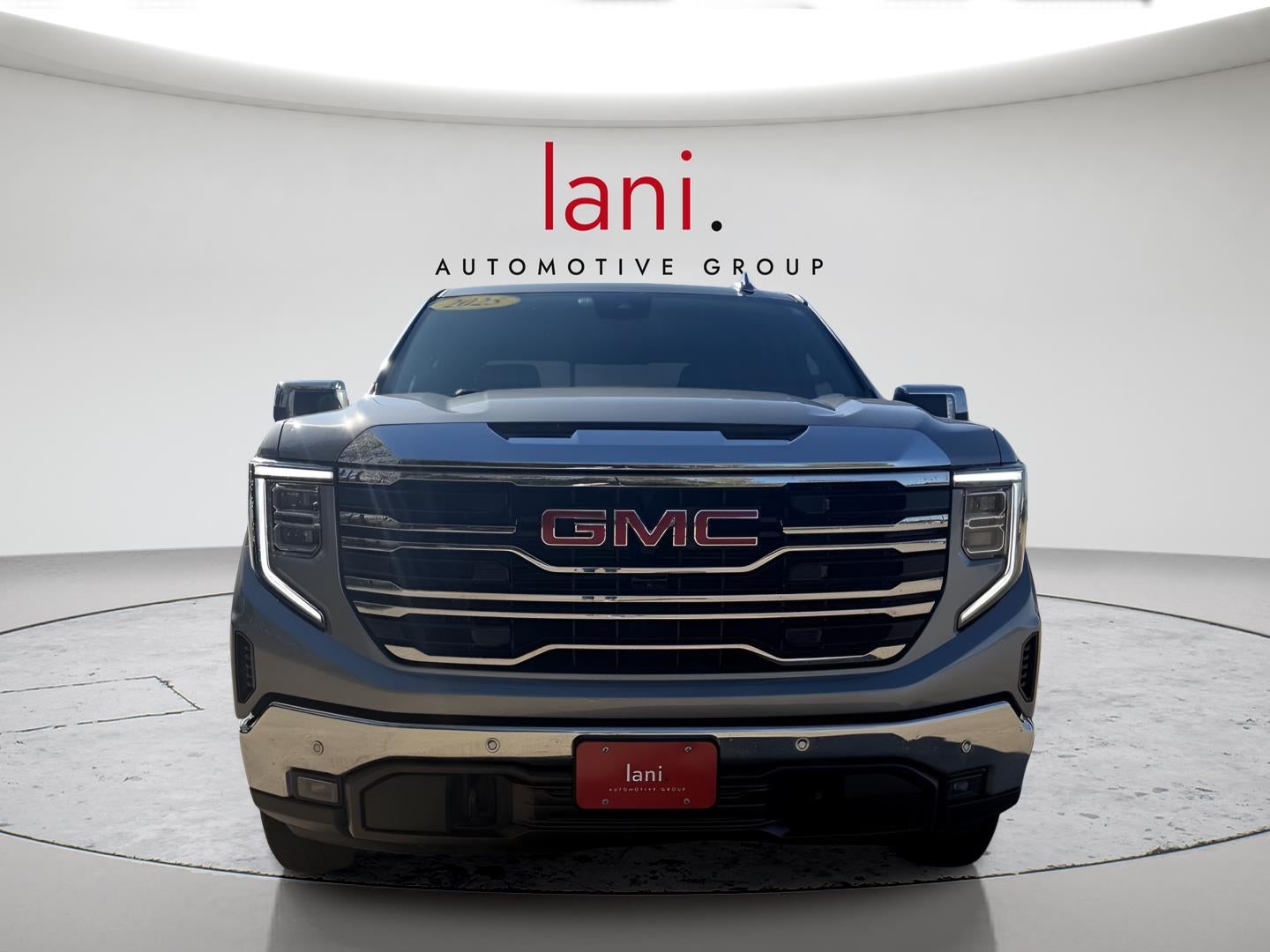 2025 GMC Sierra 1500 4WD Crew Cab Short Box SLT 2